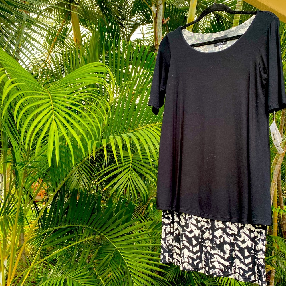 A-line Hawaii made orchid bloom dress size xs black and white